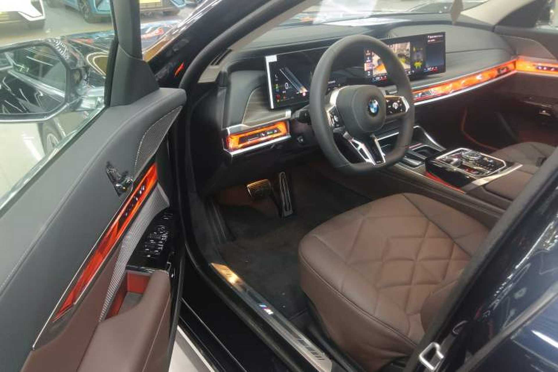 Used BMW 7 Series 2023 735Li M Sport Package Driver Seat
