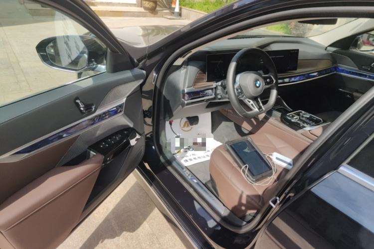 Used BMW 7 Series 2023 735Li M Sport Package Driver Seat