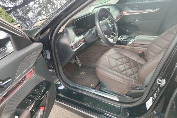 Used BMW 7 Series 2023 735Li M Sport Package Driver Seat