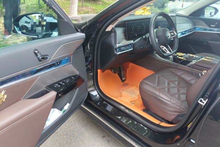 Used BMW 7 Series 2023 735Li M Sport Package Driver Seat
