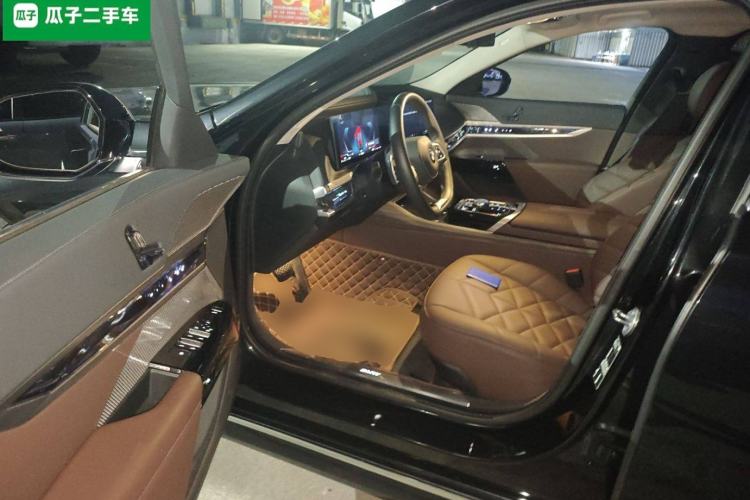 Used BMW 7 Series 2023 735Li Luxury Package Driver Seat