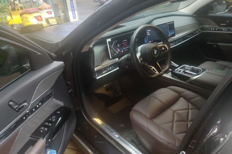 Used BMW 7 Series 2023 740Li Leading Model M Sport Package Driver Seat
