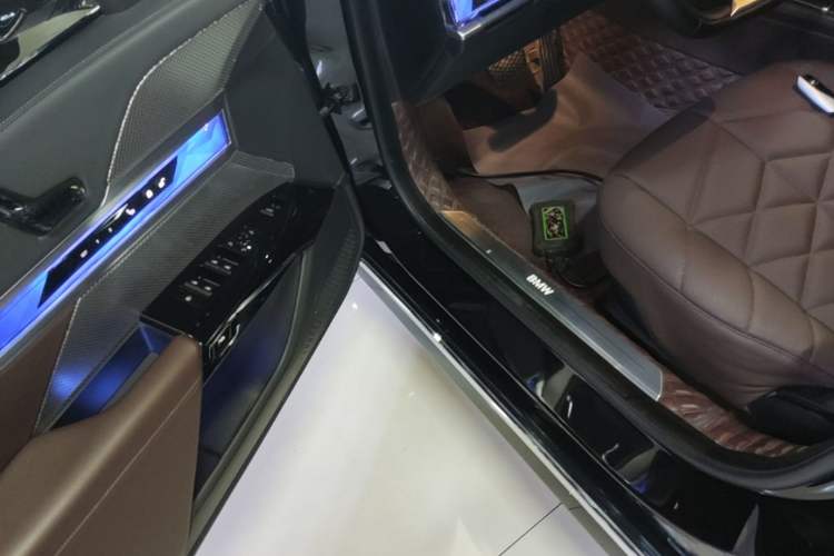 Used BMW 7 Series 2023 735Li Luxury Package Driver Seat