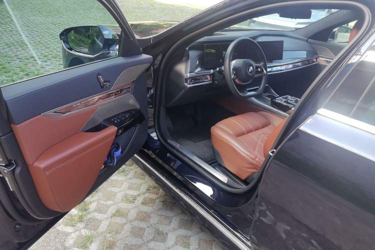 Used BMW 7 Series 2023 740Li Luxury Edition with Premium Package Driver Seat