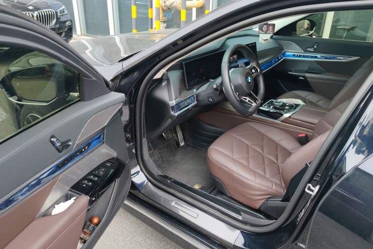 Used BMW 7 Series 2023 735Li M Sport Package Driver Seat