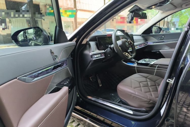 Used BMW 7 Series 2023 735Li M Sport Package Driver Seat
