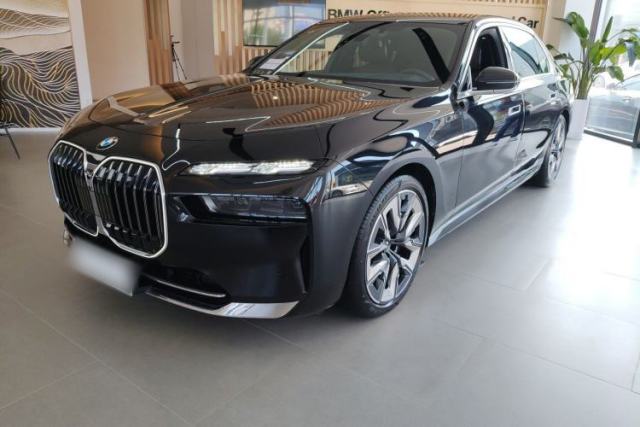 Used BMW 7 Series 2023 740Li Luxury Edition with Premium Package