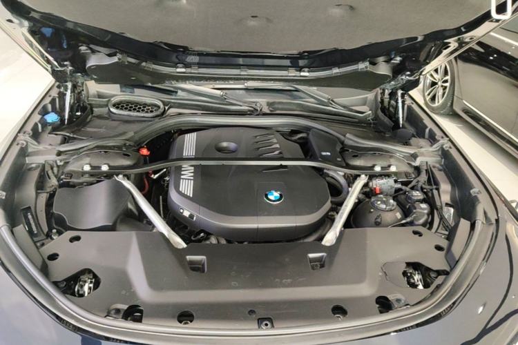 Used BMW 7 Series 2023 735Li M Sport Package Engine Bay