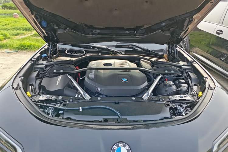 Used BMW 7 Series 2023 735Li M Sport Package Engine Bay