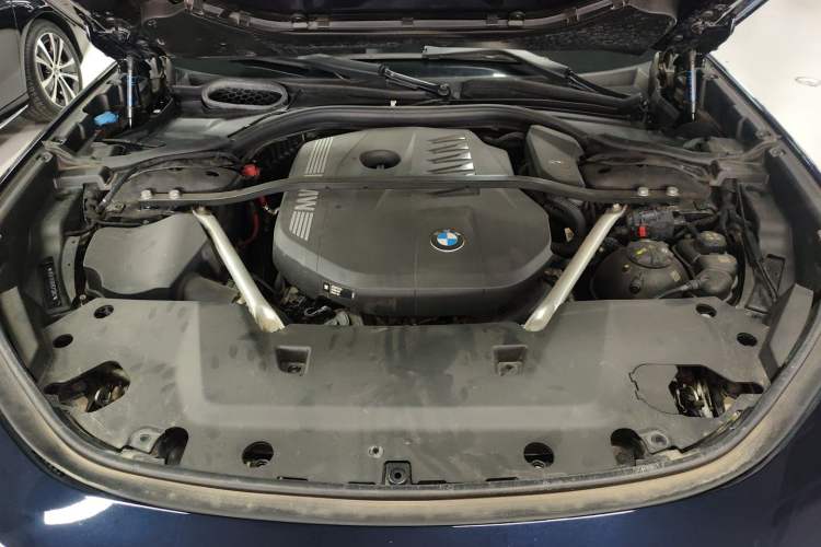 Used BMW 7 Series 2023 735Li M Sport Package Engine Bay