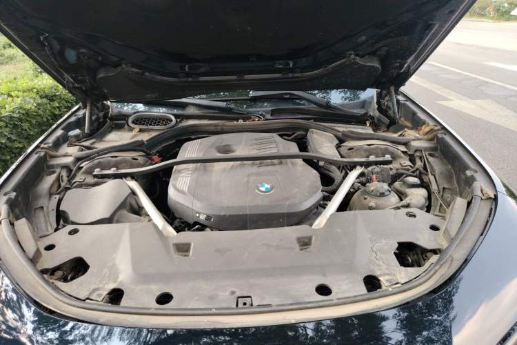 Used BMW 7 Series 2023 735Li M Sport Package Engine Bay