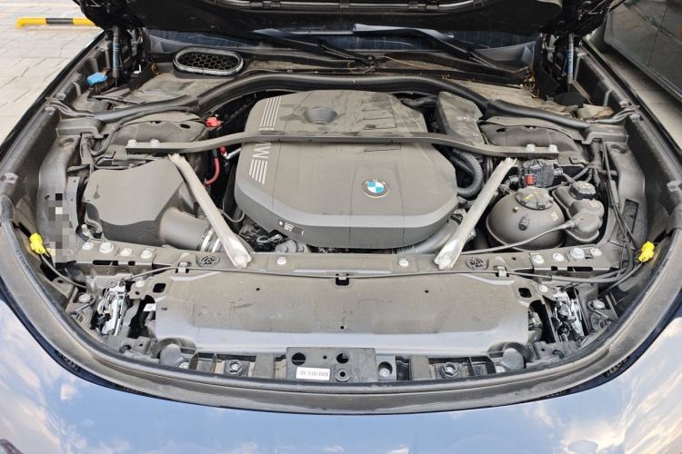 Used BMW 7 Series 2023 735Li M Sport Package Engine Bay