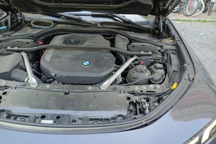 Used BMW 7 Series 2023 735Li M Sport Package Engine Bay Left