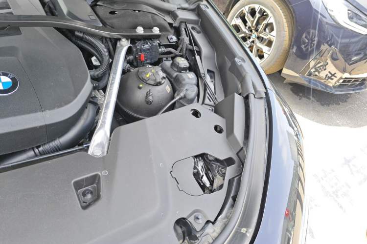 Used BMW 7 Series 2023 740Li Luxury Edition with Premium Package Engine Bay Left
