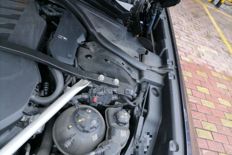 Used BMW 7 Series 2023 735Li Luxury Package Engine Bay Left