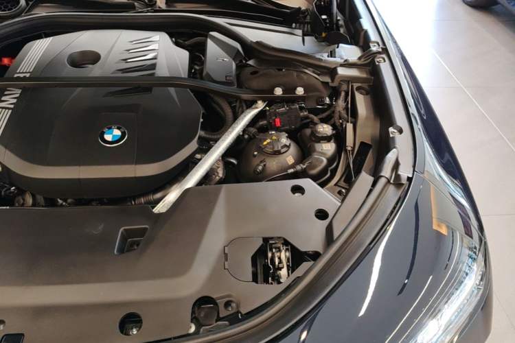 Used BMW 7 Series 2023 740Li Leading Model M Sport Package Engine Bay Left