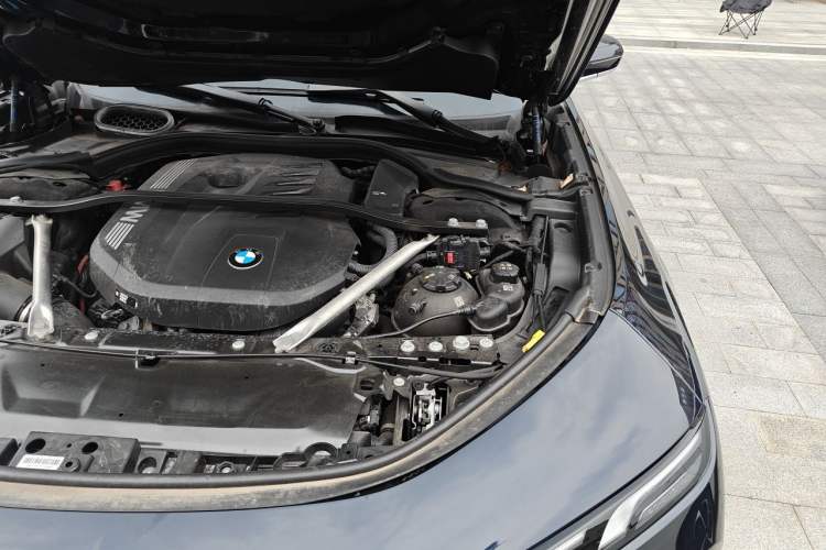 Used BMW 7 Series 2023 735Li M Sport Package Engine Bay Left