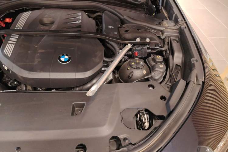 Used BMW 7 Series 2023 740Li Luxury Edition with Premium Package Engine Bay Left