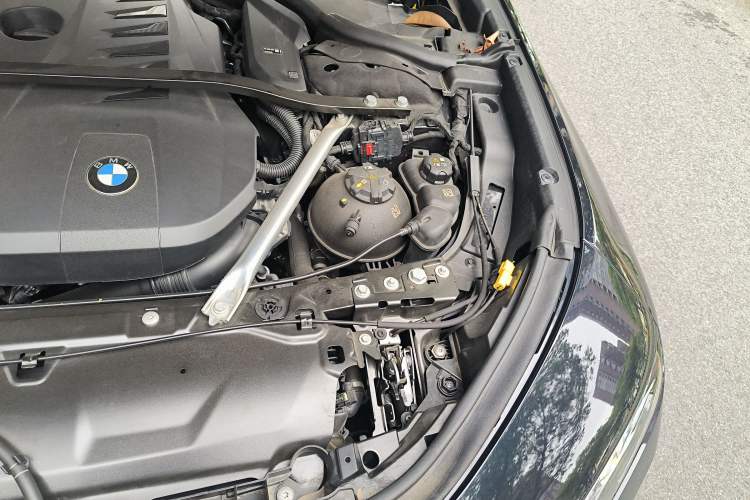 Used BMW 7 Series 2023 740Li Leading Model M Sport Package Engine Bay Left