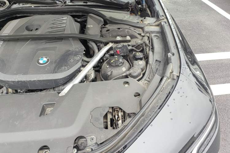 Used BMW 7 Series 2023 735Li M Sport Package Engine Bay Left