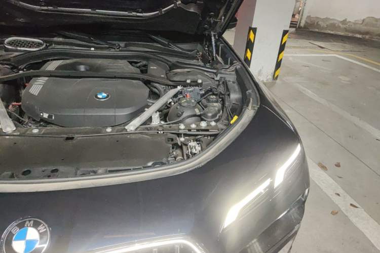 Used BMW 7 Series 2023 735Li M Sport Package Engine Bay Left