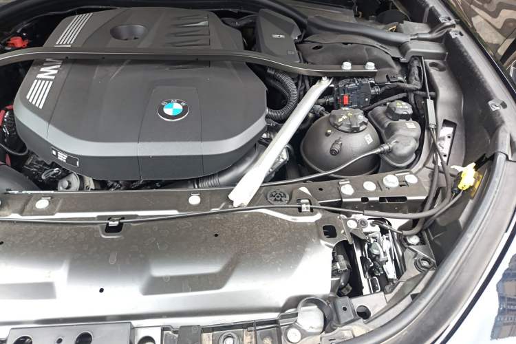 Used BMW 7 Series 2023 735Li M Sport Package Engine Bay Left