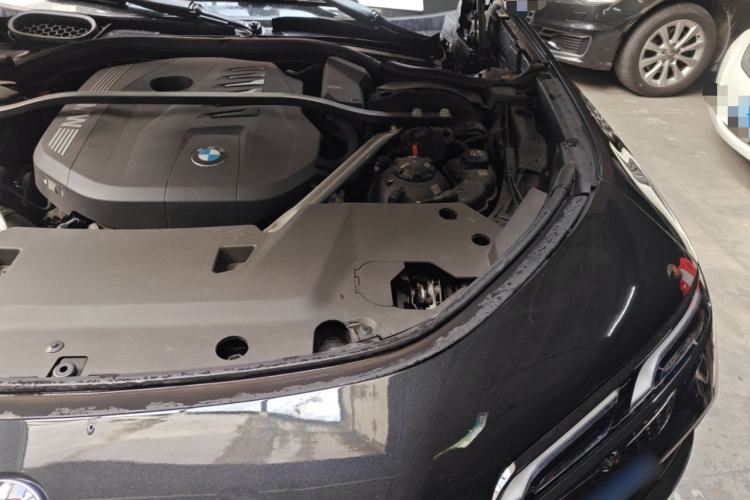 Used BMW 7 Series 2023 735Li Luxury Package Engine Bay Left