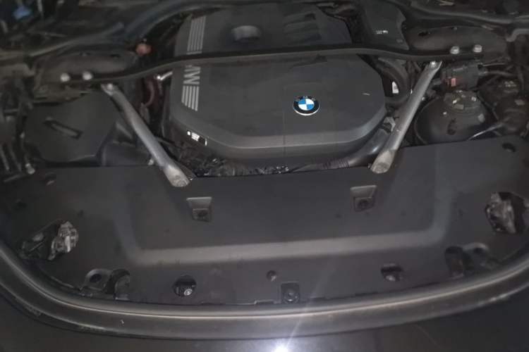 Used BMW 7 Series 2023 735Li Luxury Package Engine Bay