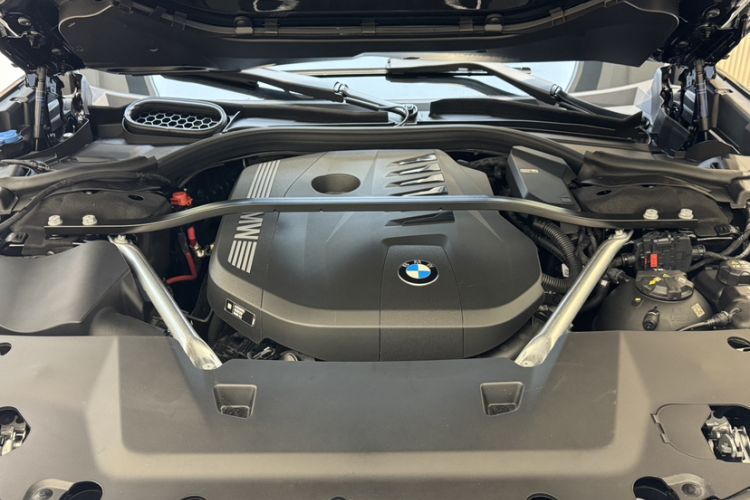 Used BMW 7 Series 2023 735Li M Sport Package Engine Bay