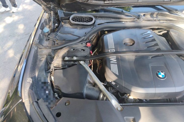 Used BMW 7 Series 2023 735Li M Sport Package Engine Bay Right
