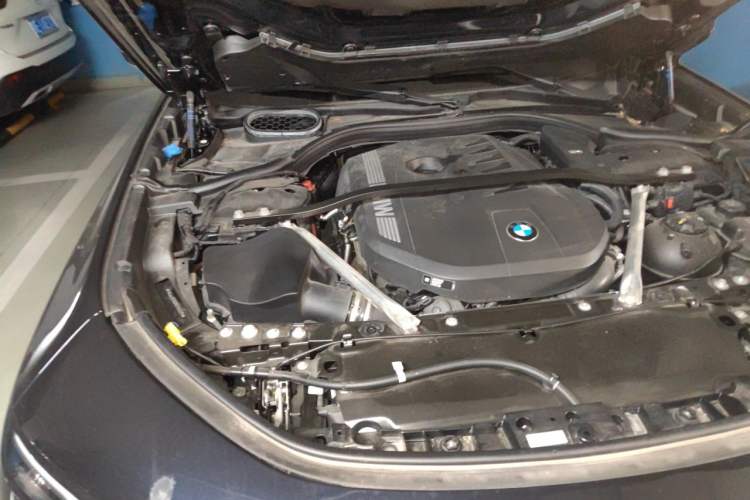 Used BMW 7 Series 2023 735Li M Sport Package Engine Bay Right
