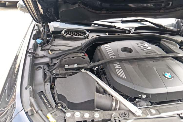 Used BMW 7 Series 2023 740Li Luxury Edition M Sport Package Engine Bay Right