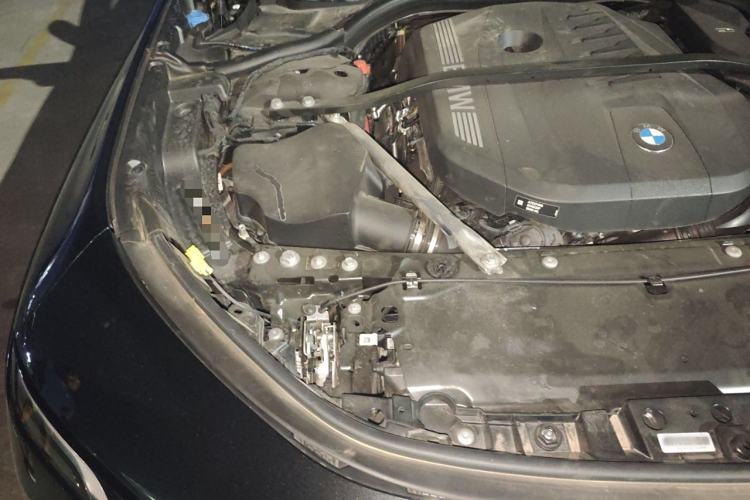 Used BMW 7 Series 2023 735Li Luxury Package Engine Bay Right