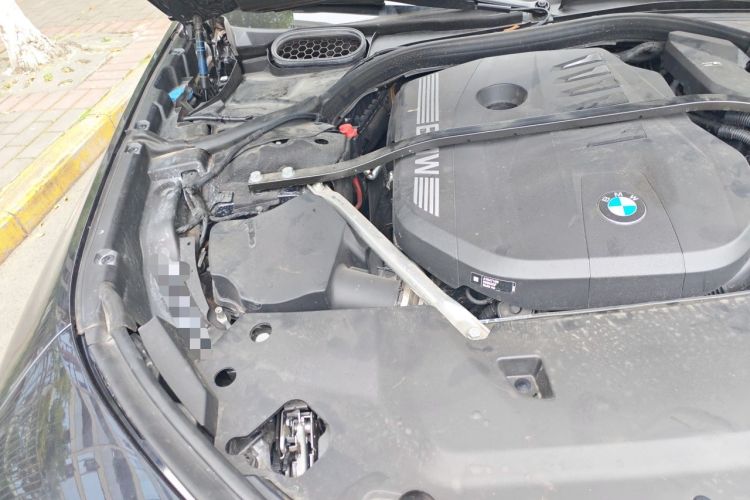 Used BMW 7 Series 2023 735Li Luxury Package Engine Bay Right