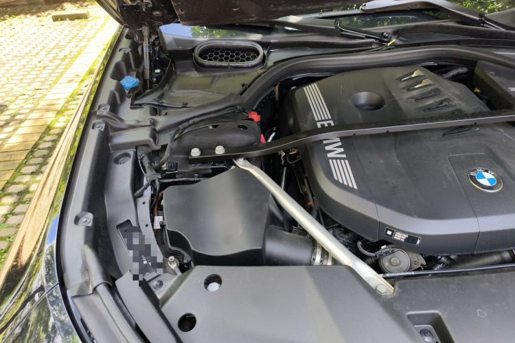 Used BMW 7 Series 2023 735Li M Sport Package Engine Bay Right