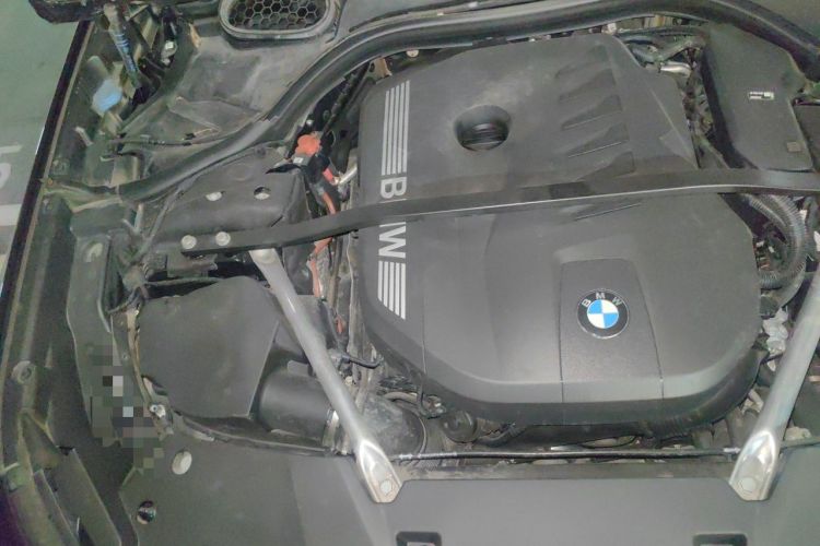 Used BMW 7 Series 2023 735Li M Sport Package Engine Bay Right