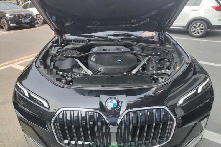 Used BMW 7 Series 2023 735Li M Sport Package Engine Bay