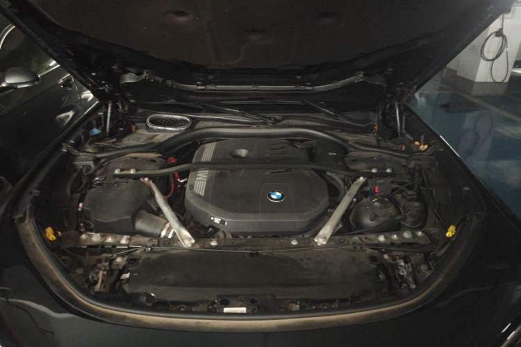 Used BMW 7 Series 2023 735Li M Sport Package Engine Bay