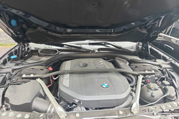 Used BMW 7 Series 2023 735Li M Sport Package Engine Bay