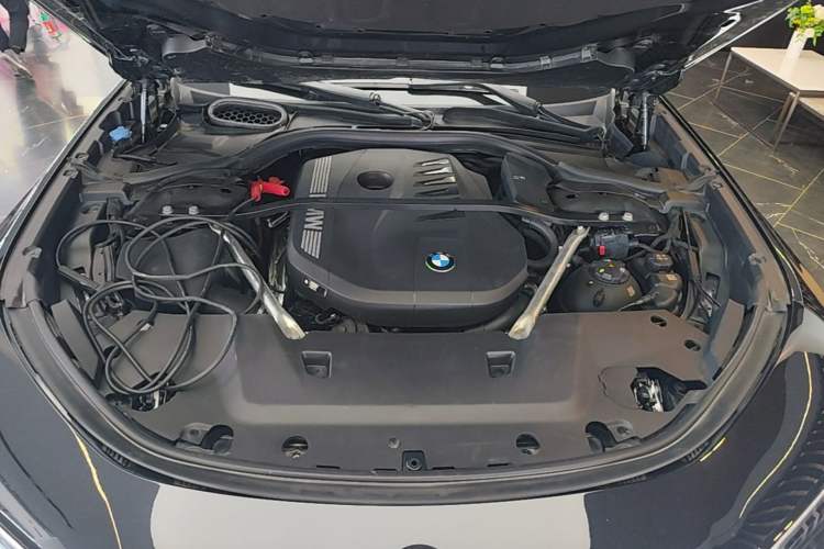Used BMW 7 Series 2023 735Li Luxury Package Engine Bay