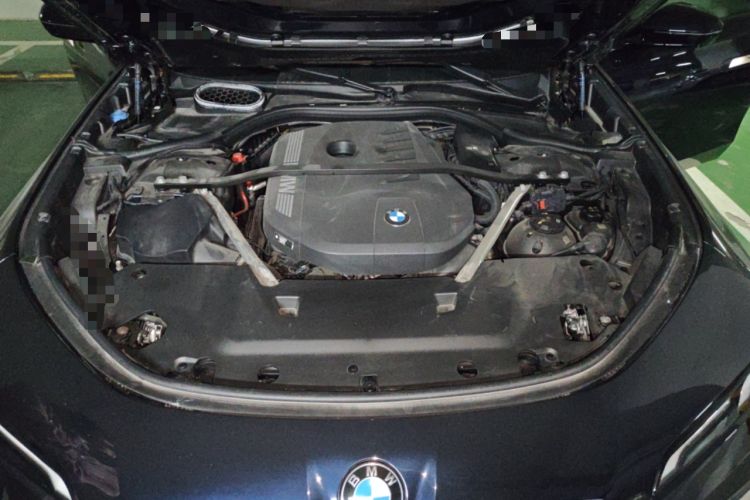 Used BMW 7 Series 2023 735Li M Sport Package Engine Bay