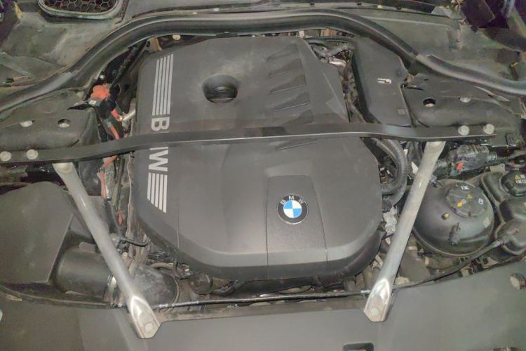 Used BMW 7 Series 2023 735Li M Sport Package Engine Bay