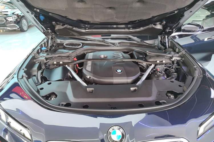 Used BMW 7 Series 2023 735Li M Sport Package Engine Bay
