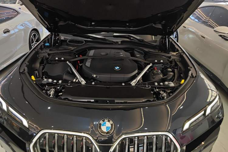Used BMW 7 Series 2023 735Li M Sport Package Engine Bay