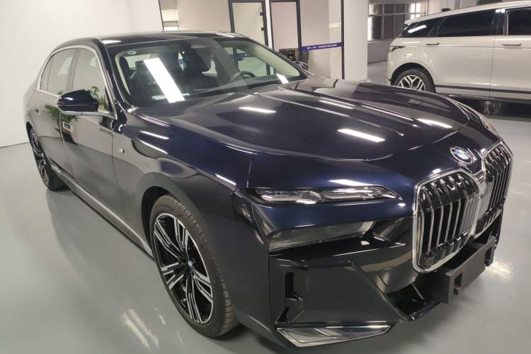 Used BMW 7 Series 2023 740Li Leading Model M Sport Package Exterior 1