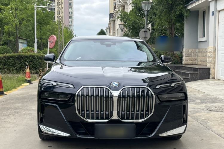 Used BMW 7 Series 2023 735Li M Sport Package Exterior 1