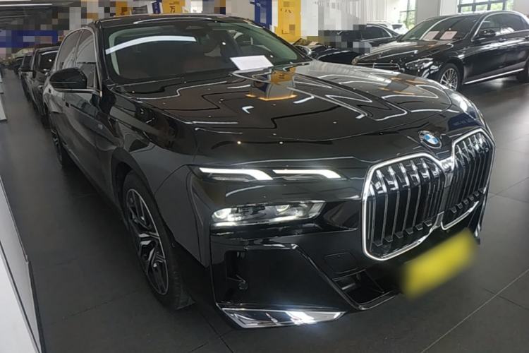 Used BMW 7 Series 2023 735Li M Sport Package Exterior 1