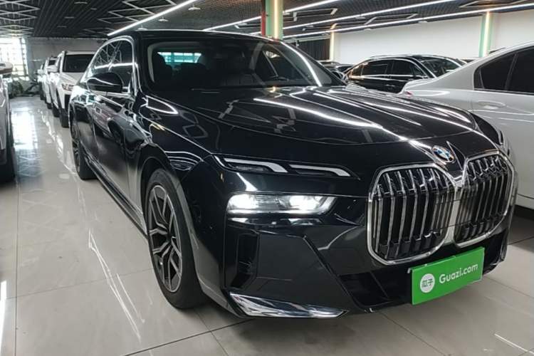 Used BMW 7 Series 2023 735Li M Sport Package Exterior 1
