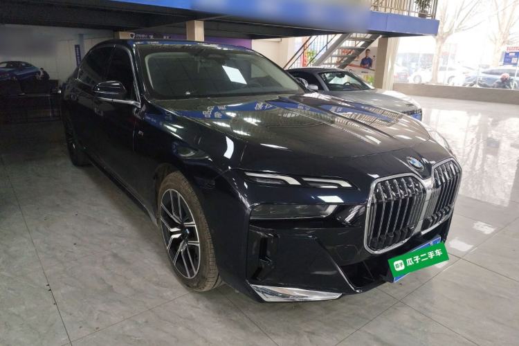 Used BMW 7 Series 2023 735Li M Sport Package Exterior 1