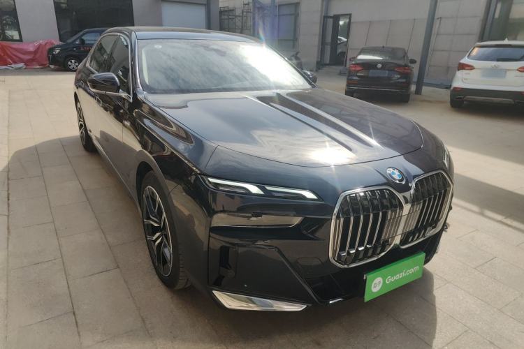 Used BMW 7 Series 2023 735Li M Sport Package Exterior 1
